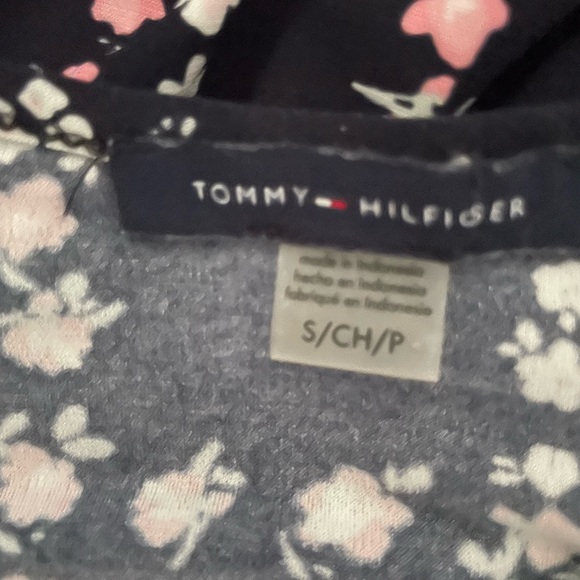 Tommy Hilfiger/NWOT Women's Short Sleeve Blouse Sz S - Picture 5 of 6